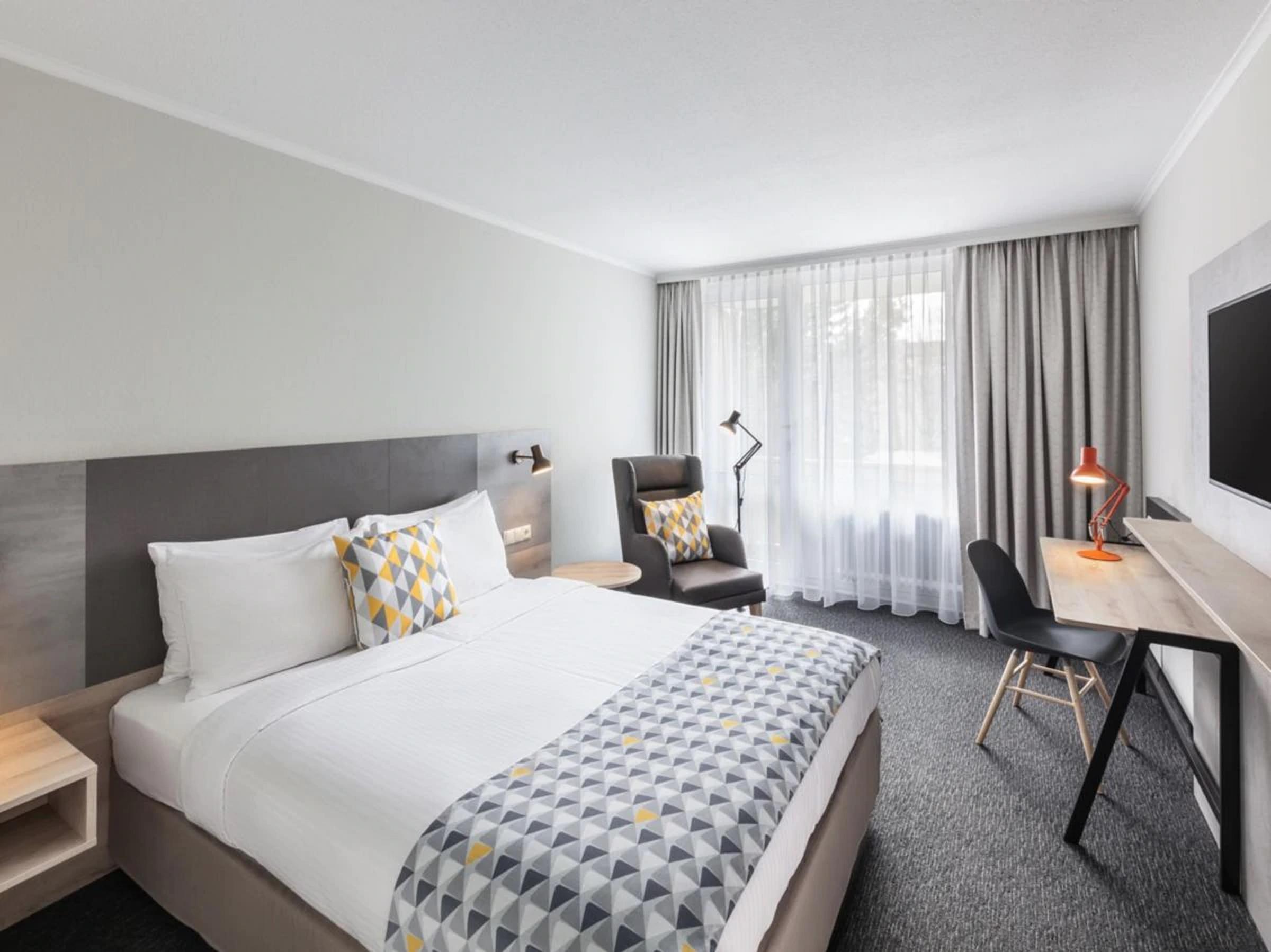 Süd, An Ihg 4*